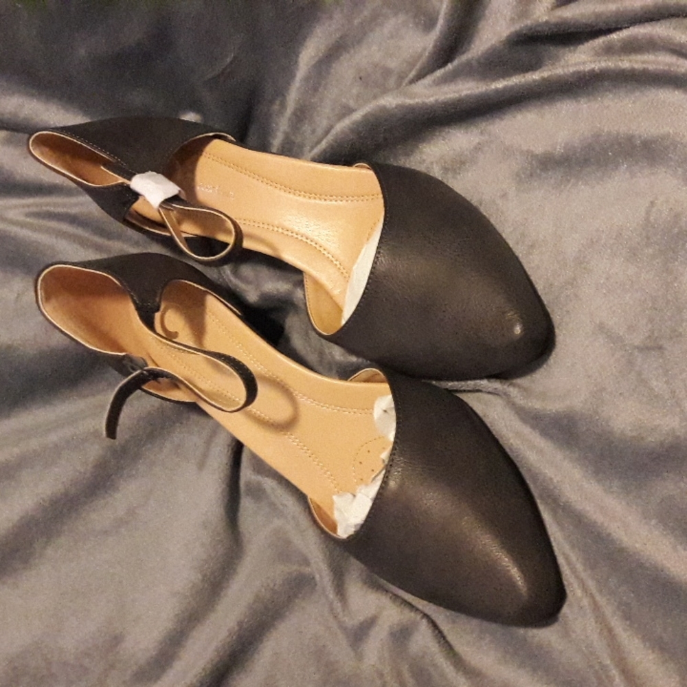 Journee Collection Womens Bettie Tru Comfort Foam Almond Toe Mid Heel Pumps